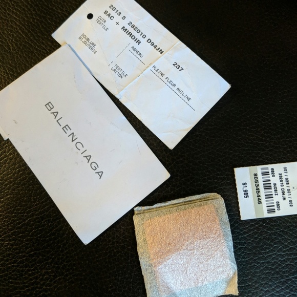 Balenciaga Town crossbody. Open to offers - Picture 4 of 8